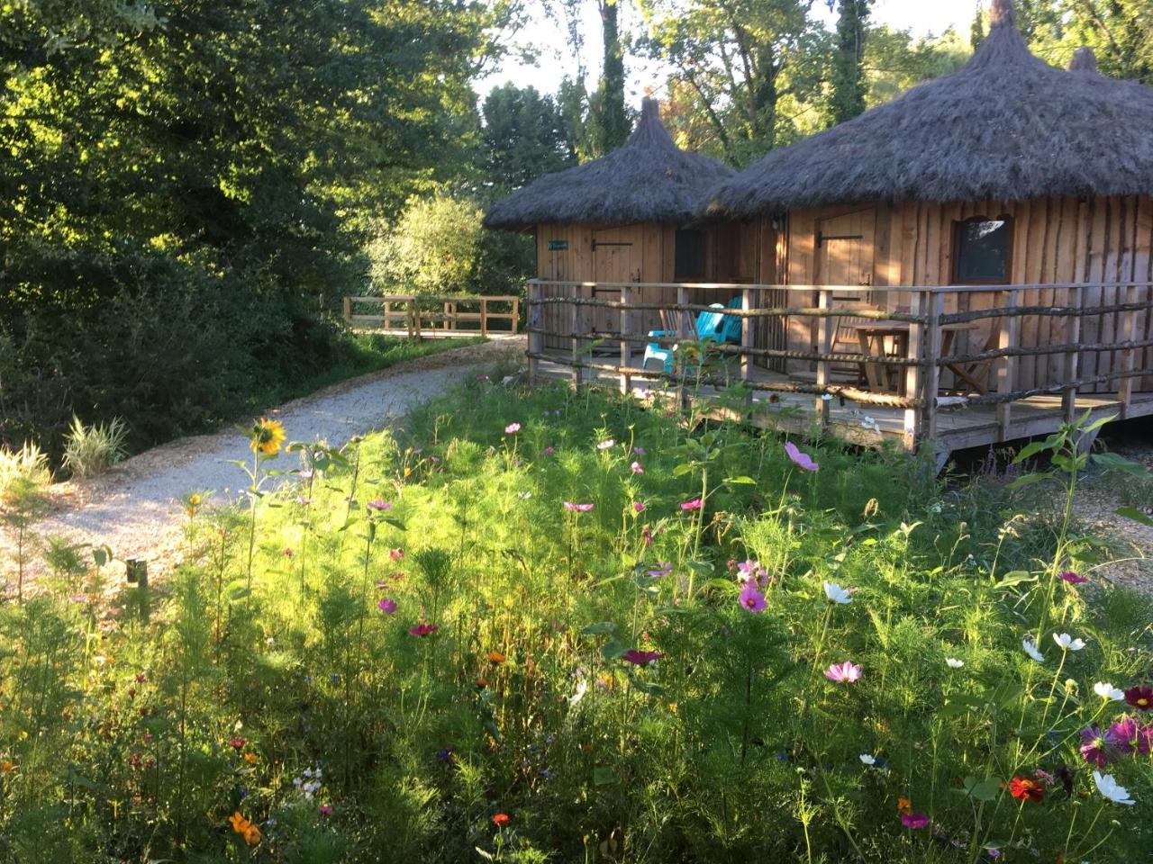 Village Flottant De Pressac ภายนอก รูปภาพ