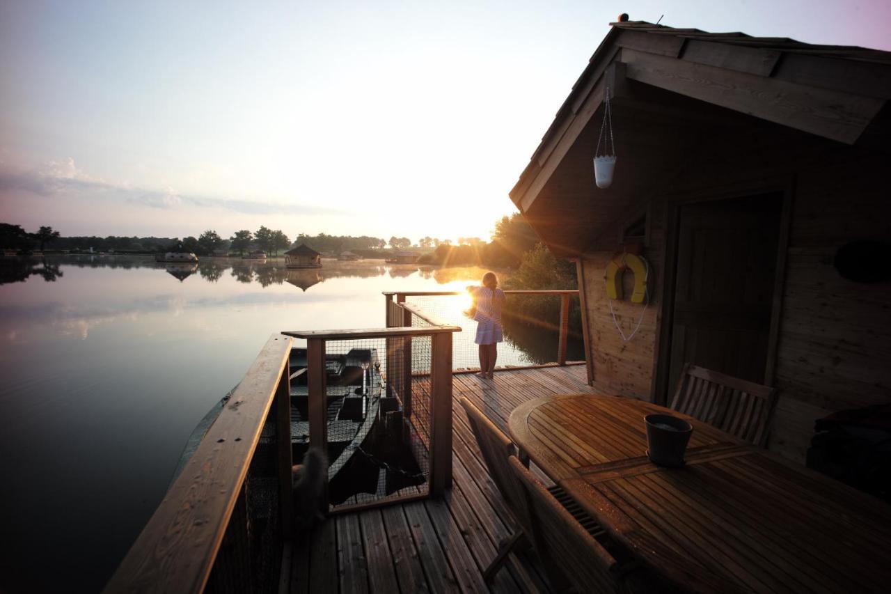Village Flottant De Pressac ภายนอก รูปภาพ